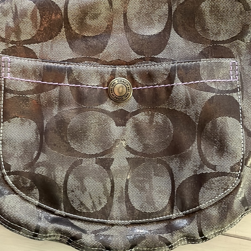 Coach shoulder bag with dust cover - Picture 3 of 7